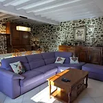 Holiday home Spacieux Avec Piscine Privee Et Jardin, Ideal Pour Familles Avec Animaux - Fr-1-653-67 Esse