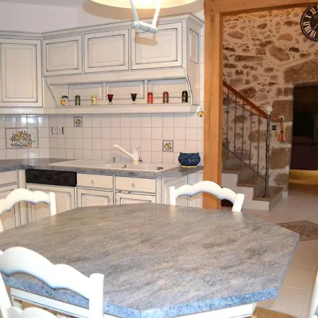 Spacieux Avec Piscine Privee Et Jardin, Ideal Pour Familles Avec Animaux - Fr-1-653-67 *