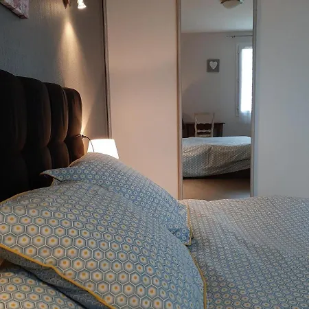 Spacieux Avec Piscine Privative, Grand Jardin Et Equipements Bebe En Charente Limousine - Fr-1-653-67 Holiday home Esse