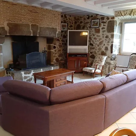 Spacieux Avec Piscine Privative, Grand Jardin Et Equipements Bebe En Charente Limousine - Fr-1-653-67
