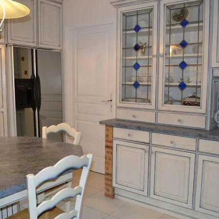 Spacieux Avec Piscine Privee Et Jardin, Ideal Pour Familles Avec Animaux - Fr-1-653-67 Nyaraló *