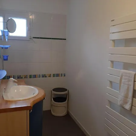 Spacieux Avec Piscine Privee Et Jardin, Ideal Pour Familles Avec Animaux - Fr-1-653-67