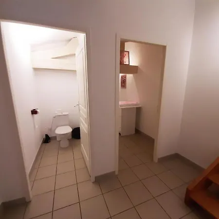 Spacieux Avec Piscine Privee Et Jardin, Ideal Pour Familles Avec Animaux - Fr-1-653-67 * Esse