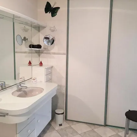 Nyaraló Spacieux Avec Piscine Privee Et Jardin, Ideal Pour Familles Avec Animaux - Fr-1-653-67 *