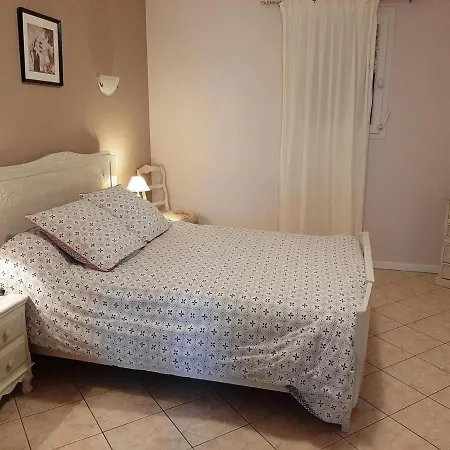 Spacieux Avec Piscine Privee Et Jardin, Ideal Pour Familles Avec Animaux - Fr-1-653-67 Esse