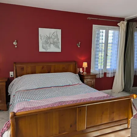 منزل ريفي Spacieux Avec Piscine Privee Et Jardin, Ideal Pour Familles Avec Animaux - Fr-1-653-67