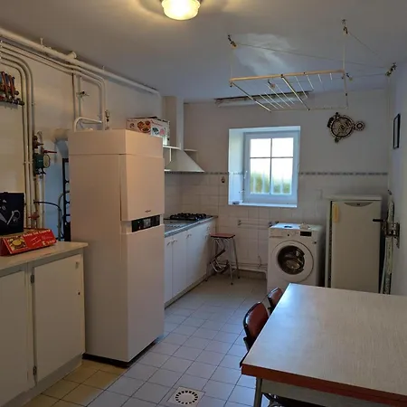 Spacieux Avec Piscine Privee Et Jardin, Ideal Pour Familles Avec Animaux - Fr-1-653-67 *