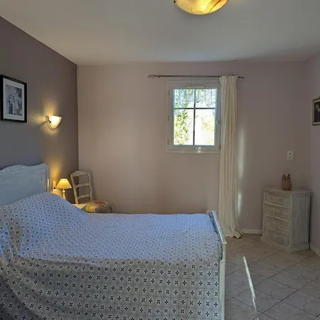 Vakantiehuis Spacieux Avec Piscine Privee Et Jardin, Ideal Pour Familles Avec Animaux - Fr-1-653-67 Esse