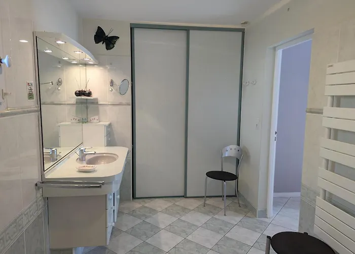 Spacieux Avec Piscine Privée Et Animaux Acceptés En Charente - Fr-1-653-67 Casa vacanze *