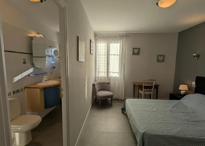 Spacieux Avec Piscine Privée Et Animaux Acceptés En Charente - Fr-1-653-67 Casa vacanze