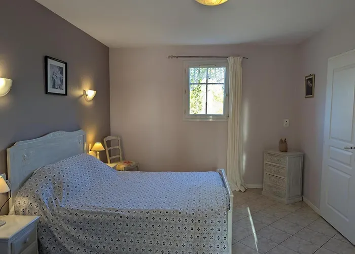 Casa vacanze Spacieux Avec Piscine Privée Et Animaux Acceptés En Charente - Fr-1-653-67 Esse